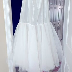 Mermaid dress crinoline